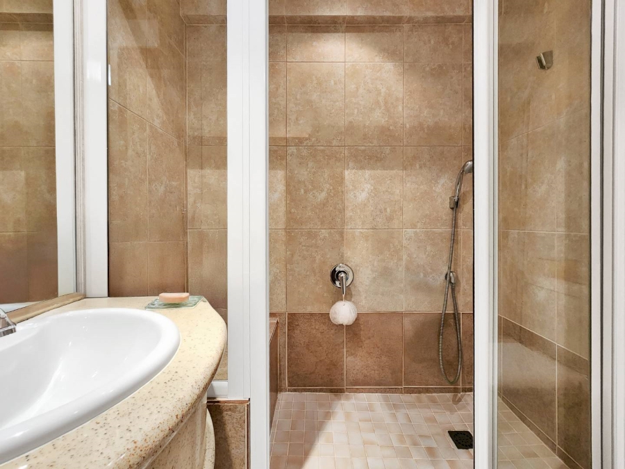 0 Bedroom Property for Sale in Sea Point Western Cape